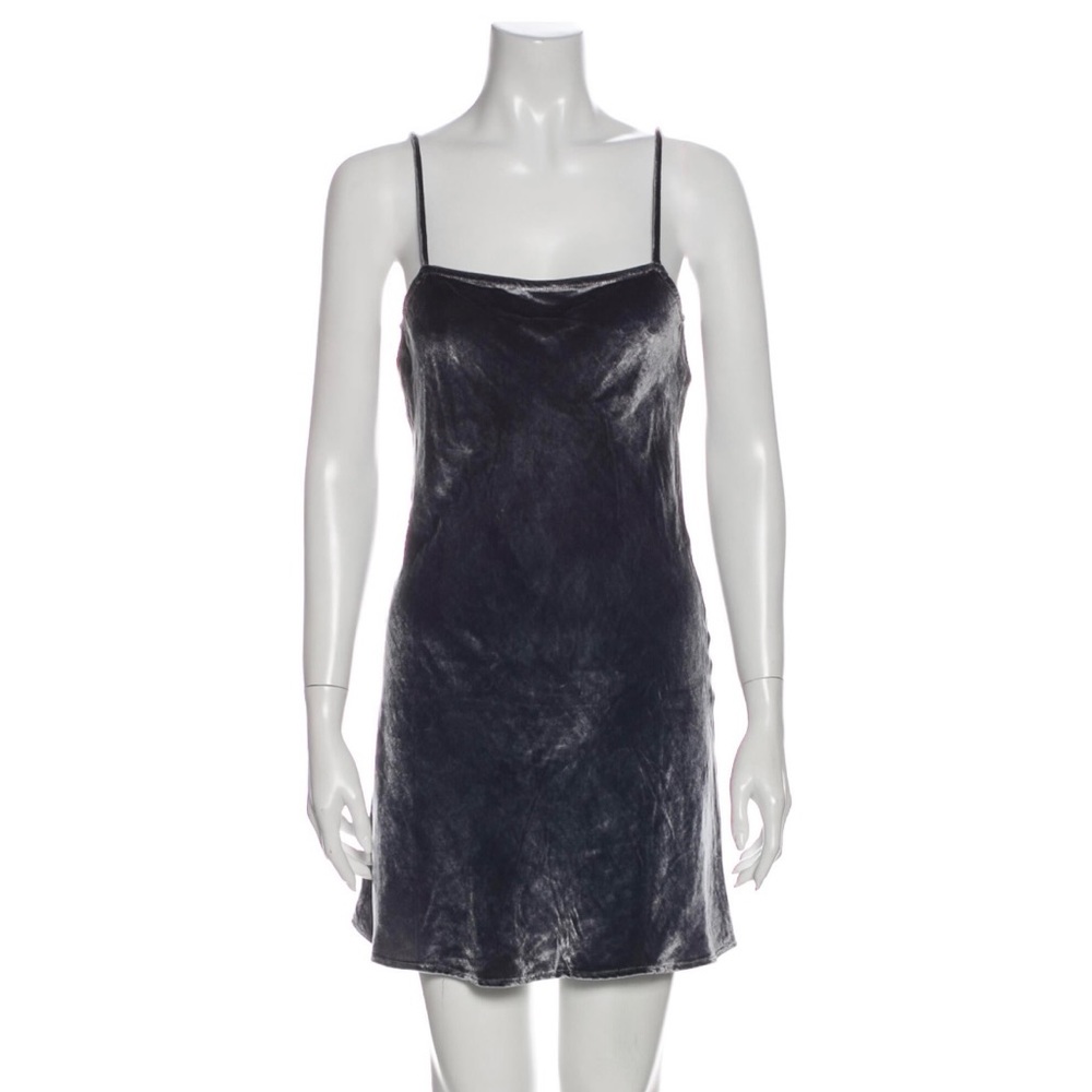 🤍 Reformation mini velvet dress size small